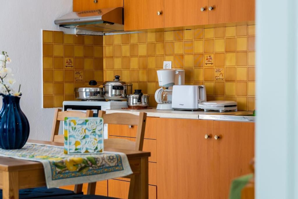 Central Little Home カランバカ エクステリア 写真